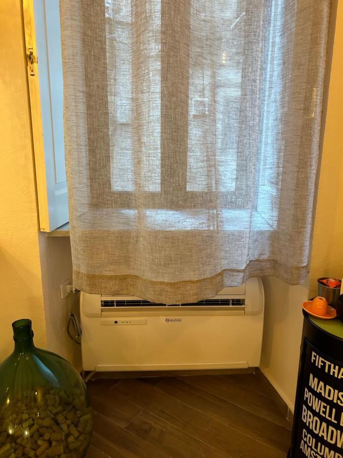 サレルノCasa Vittoriaアパートメント エクステリア 写真